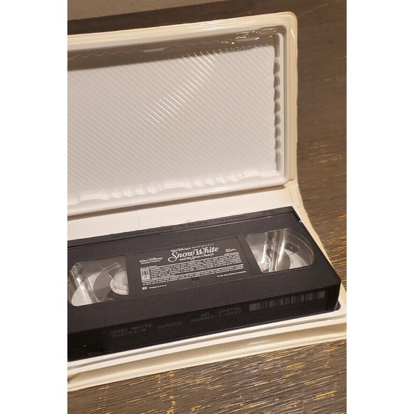 Snow White and The Seven Dwarfs, MASTERPIECE COLLECTION (VHS, 1995) #1524 - Picture 4 of 5